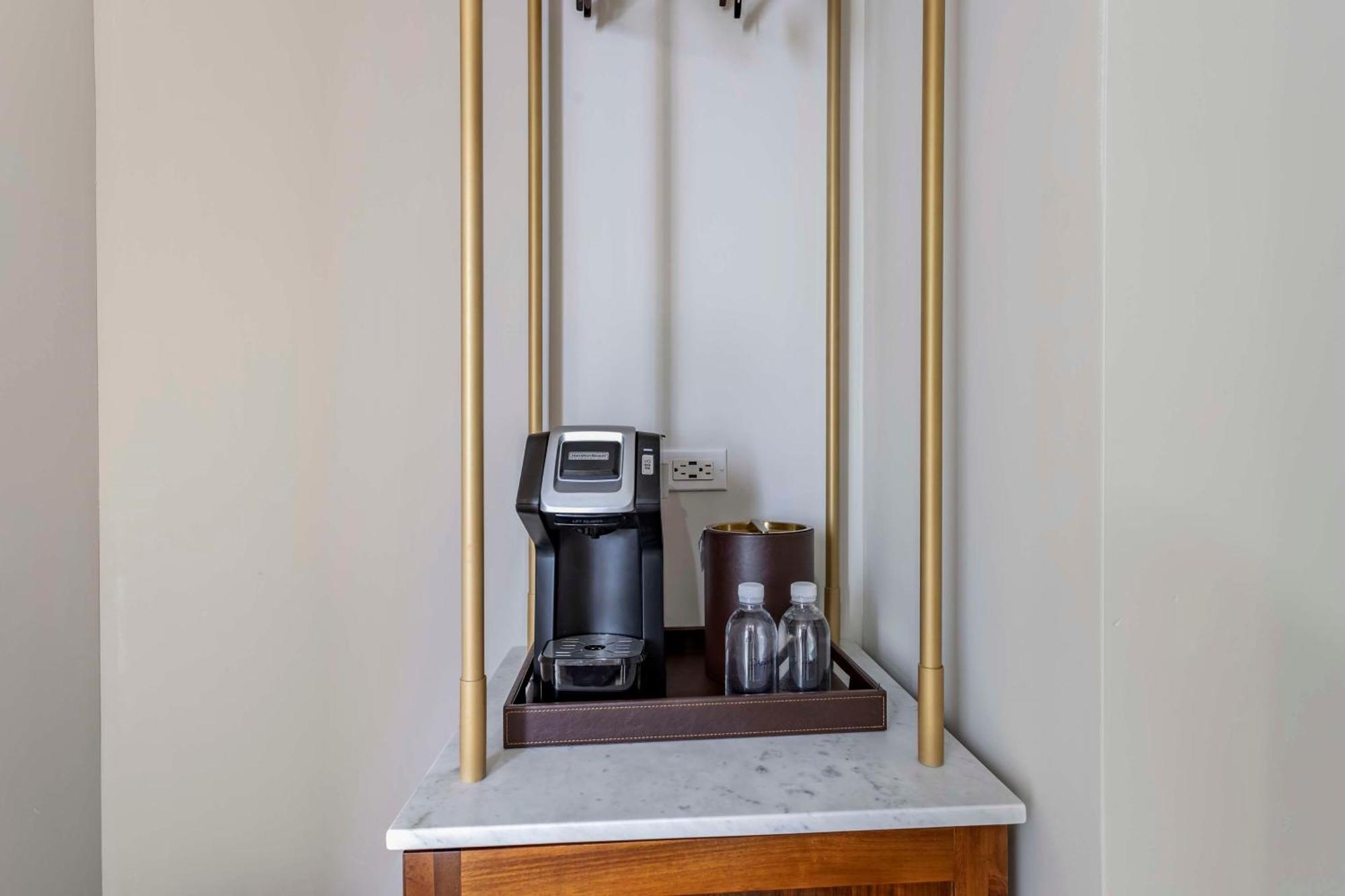 Hotel The Draper New York, Tapestry Collection By Hilton Extérieur photo